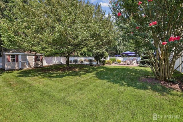 6 Murfield Drive, Lincroft, NJ 07738