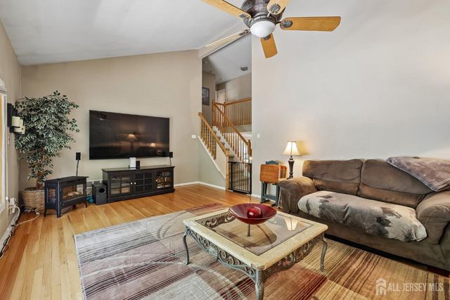 6 Murfield Drive, Lincroft, NJ 07738