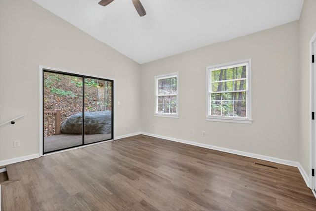256 Robin Hood Lane, Fairmount, GA 30139