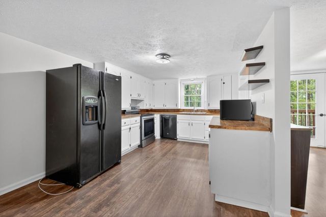 256 Robin Hood Lane, Fairmount, GA 30139
