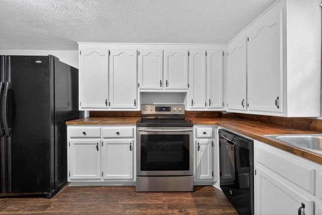256 Robin Hood Lane, Fairmount, GA 30139