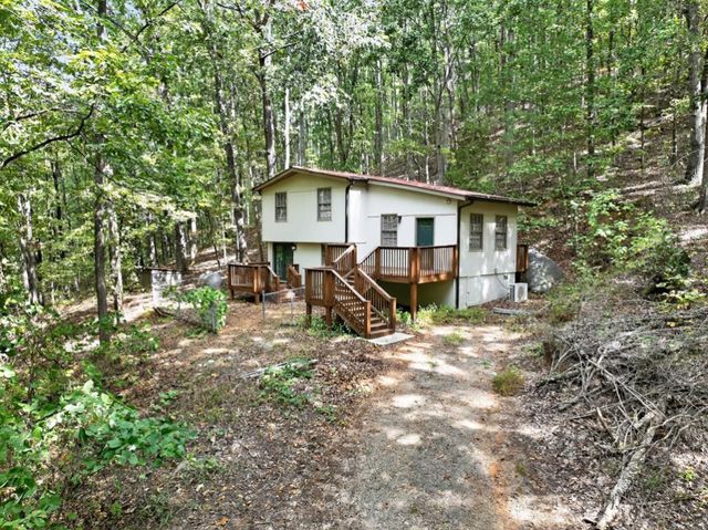 256 Robin Hood Lane, Fairmount, GA 30139