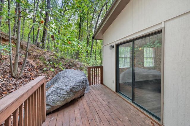 256 Robin Hood Lane, Fairmount, GA 30139
