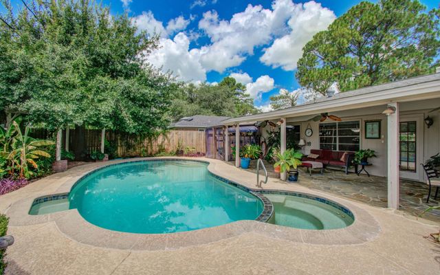 10015 Windriver Drive, Houston, TX 77070