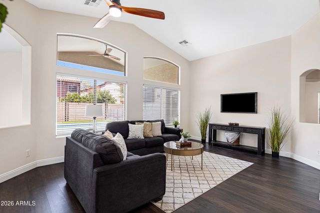 4394 E RUNAWAY BAY Drive, Chandler, AZ 85249