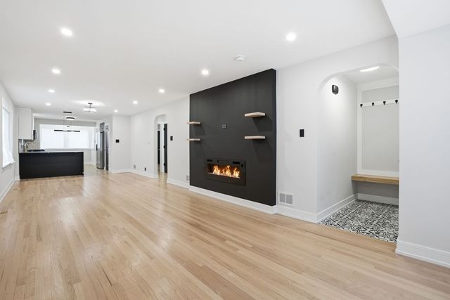 8500 S Wolcott Avenue, Chicago, IL 60620