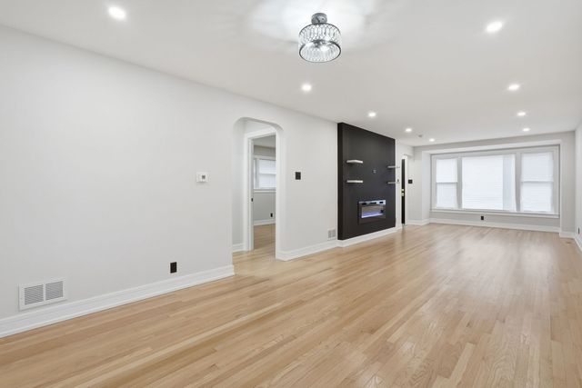 8500 S Wolcott Avenue, Chicago, IL 60620
