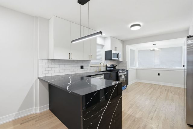 8500 S Wolcott Avenue, Chicago, IL 60620