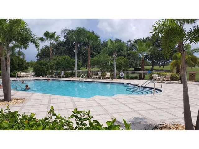 5060 Fairways Circle F303, Vero Beach, FL 32967