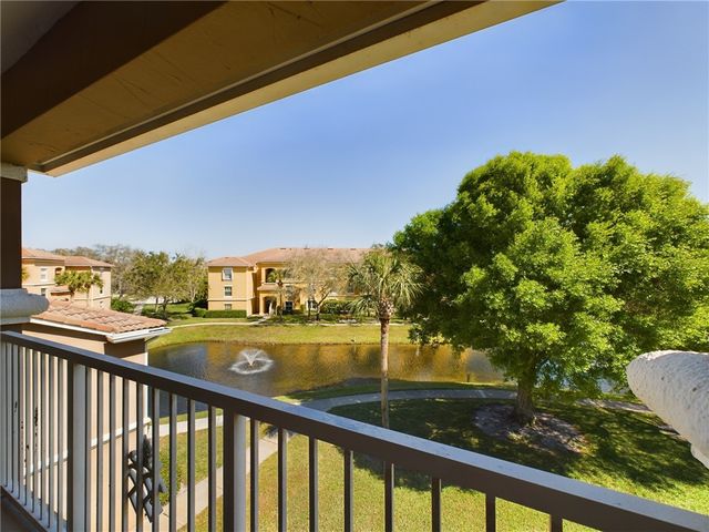 5060 Fairways Circle F303, Vero Beach, FL 32967