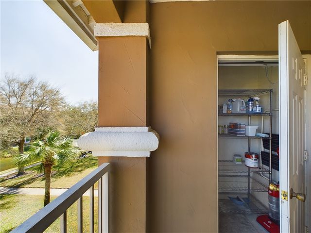 5060 Fairways Circle F303, Vero Beach, FL 32967
