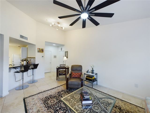 5060 Fairways Circle F303, Vero Beach, FL 32967