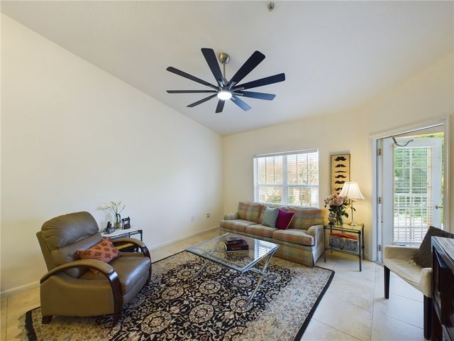 5060 Fairways Circle F303, Vero Beach, FL 32967