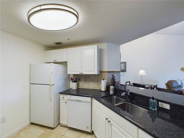 5060 Fairways Circle F303, Vero Beach, FL 32967