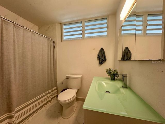 54 KINGS COURT 2-B, San Juan, PR 00911