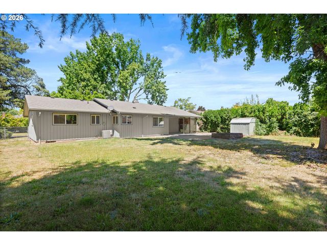 938 Ne DELSEY Rd, Hillsboro, OR 97124