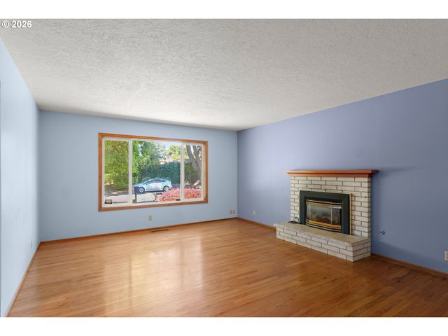 938 Ne DELSEY Rd, Hillsboro, OR 97124