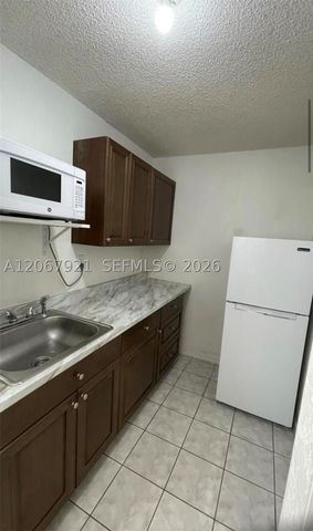 12242 SW 210th St, Miami, FL 33177