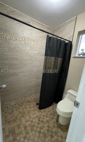 12242 SW 210th St, Miami, FL 33177