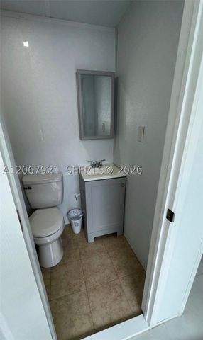 12242 SW 210th St, Miami, FL 33177