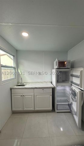 12242 SW 210th St, Miami, FL 33177