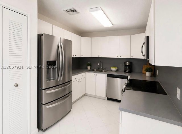 12242 SW 210th St, Miami, FL 33177