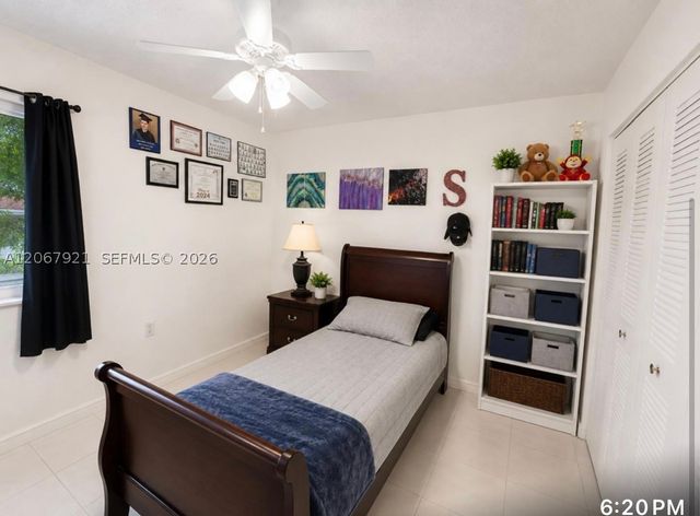 12242 SW 210th St, Miami, FL 33177