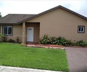 12242 SW 210th St, Miami, FL 33177