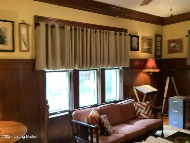 2107 Eastern Pkwy, Louisville, KY 40204