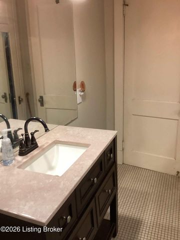 2107 Eastern Pkwy, Louisville, KY 40204