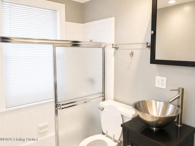 2107 Eastern Pkwy, Louisville, KY 40204