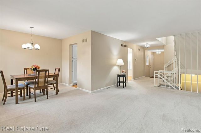 32109 W 12 Mile Road, Farmington Hills, MI 48334