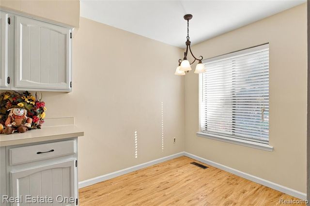32109 W 12 Mile Road, Farmington Hills, MI 48334