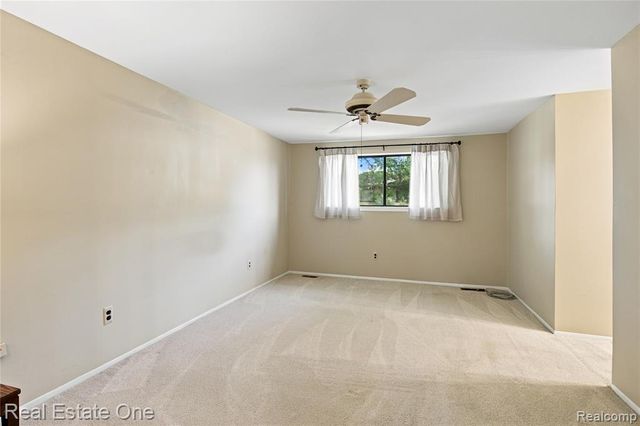 32109 W 12 Mile Road, Farmington Hills, MI 48334