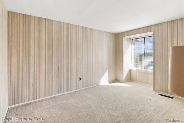 32109 W 12 Mile Road, Farmington Hills, MI 48334