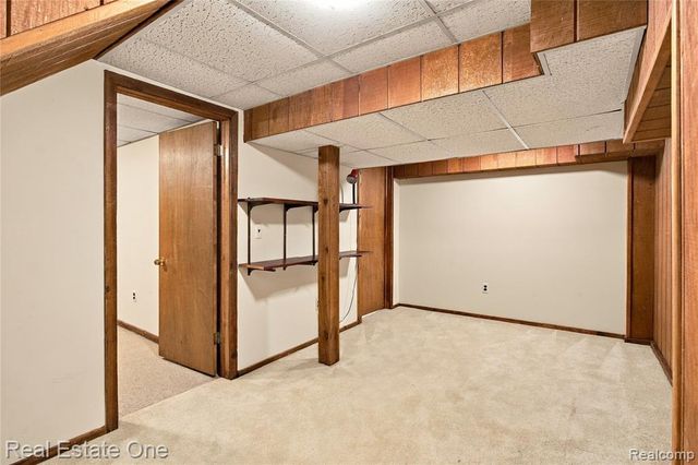 32109 W 12 Mile Road, Farmington Hills, MI 48334