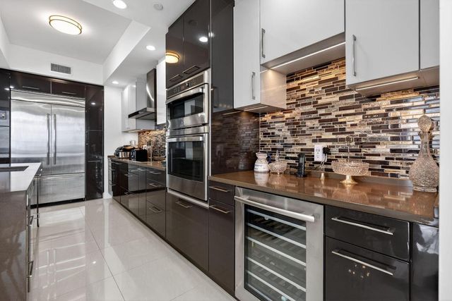 2 Water Club Way 1503, North Palm Beach, FL 33408