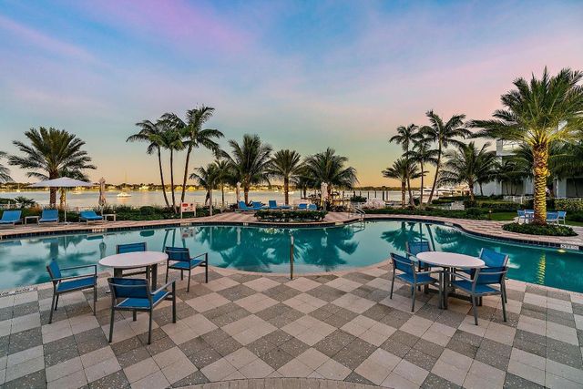 2 Water Club Way 1503, North Palm Beach, FL 33408
