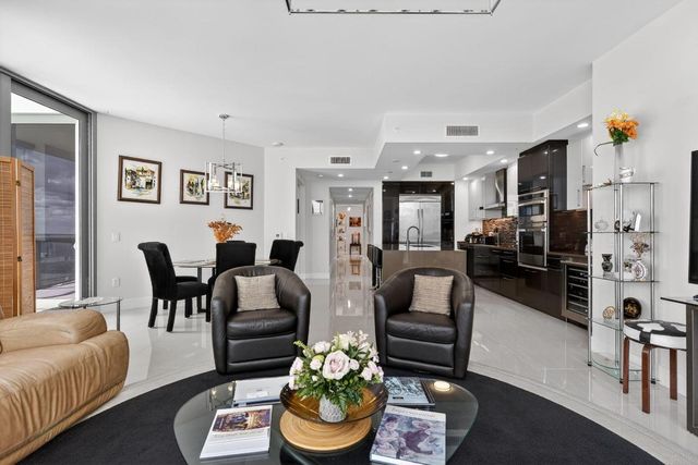 2 Water Club Way 1503, North Palm Beach, FL 33408