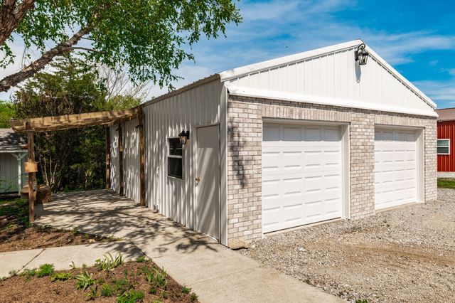 1222 Chenault Ln, Castalian Springs, TN 37031
