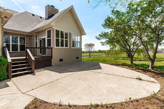 1222 Chenault Ln, Castalian Springs, TN 37031