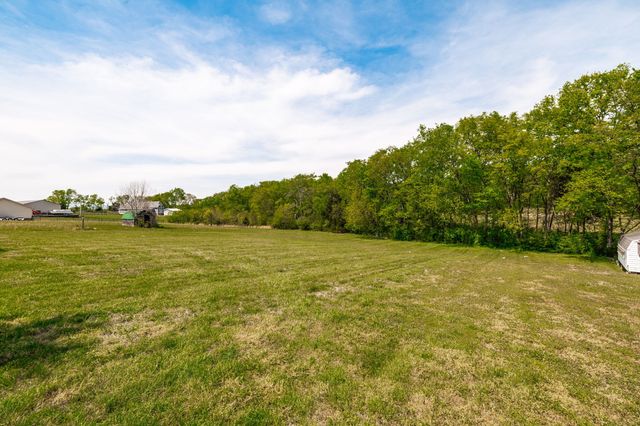 1222 Chenault Ln, Castalian Springs, TN 37031