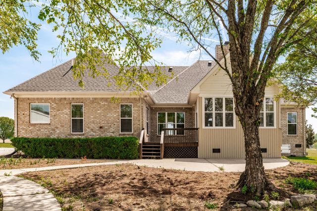 1222 Chenault Ln, Castalian Springs, TN 37031