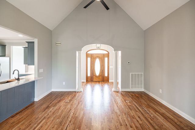 1222 Chenault Ln, Castalian Springs, TN 37031