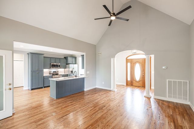 1222 Chenault Ln, Castalian Springs, TN 37031