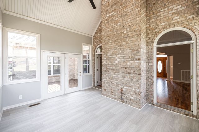 1222 Chenault Ln, Castalian Springs, TN 37031