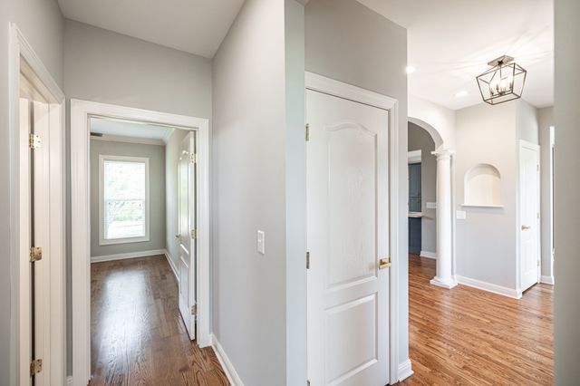 1222 Chenault Ln, Castalian Springs, TN 37031