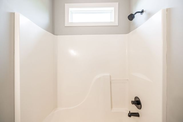 1222 Chenault Ln, Castalian Springs, TN 37031