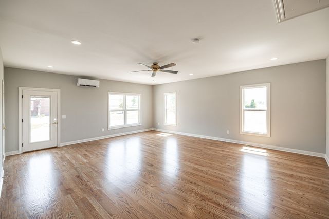 1222 Chenault Ln, Castalian Springs, TN 37031