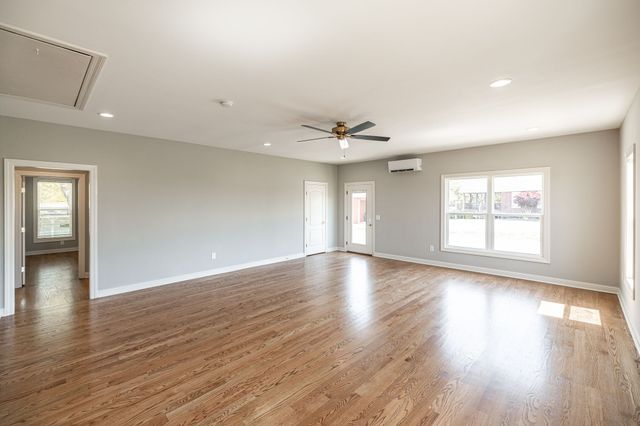 1222 Chenault Ln, Castalian Springs, TN 37031